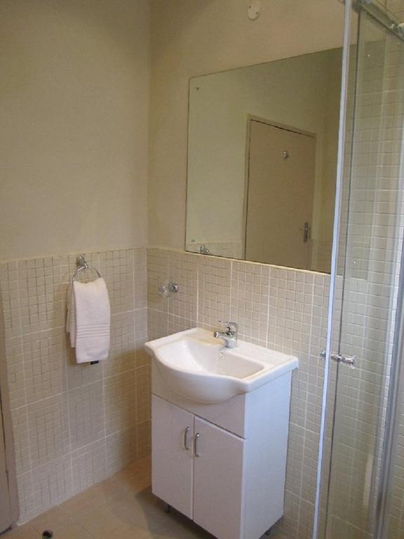 Victoria Apartments Livingstone Room photo